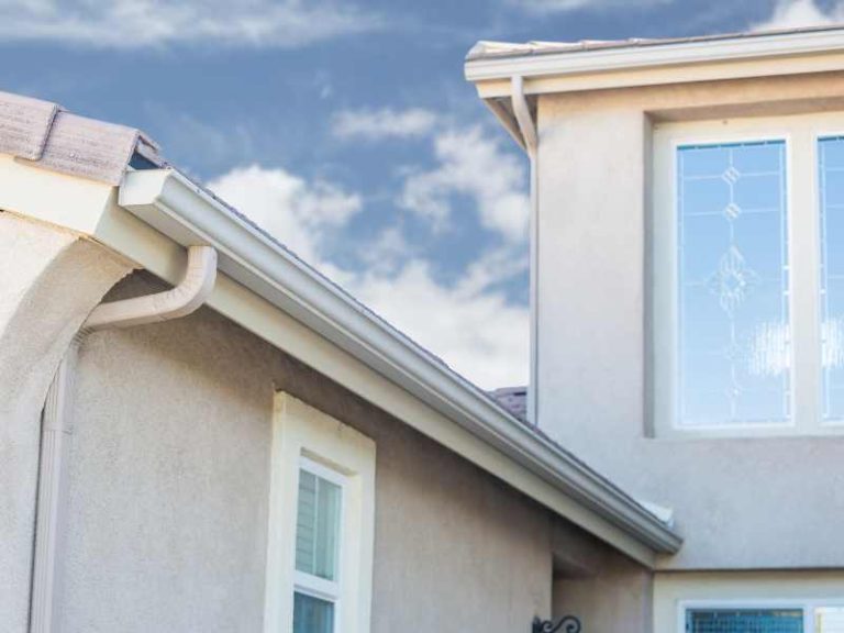 Seamless Gutters Vs. Sectional Gutters: Which Is Better?